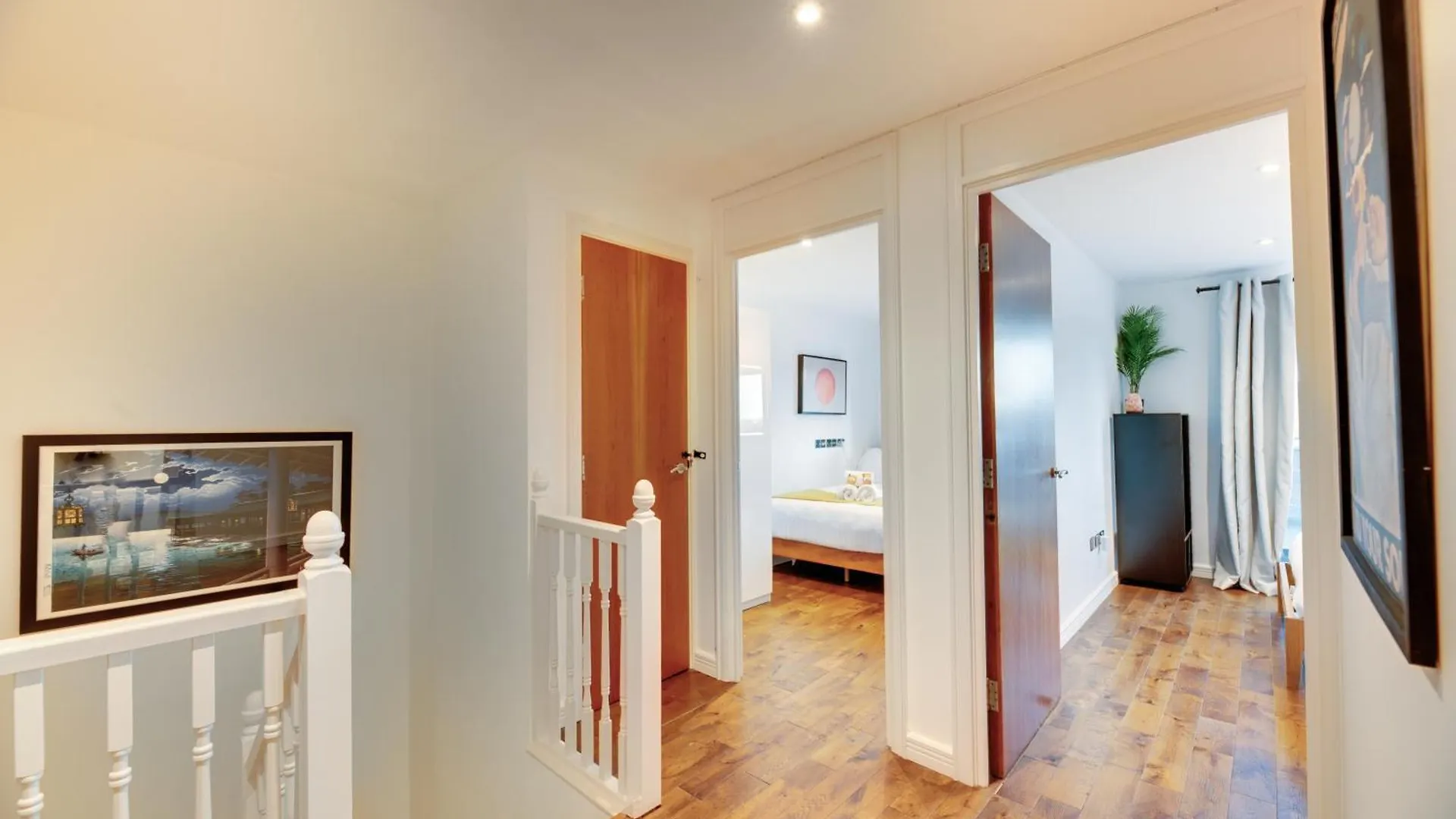 Swan Apartments 1B By Week2Week Newcastle upon Tyne 0*,
