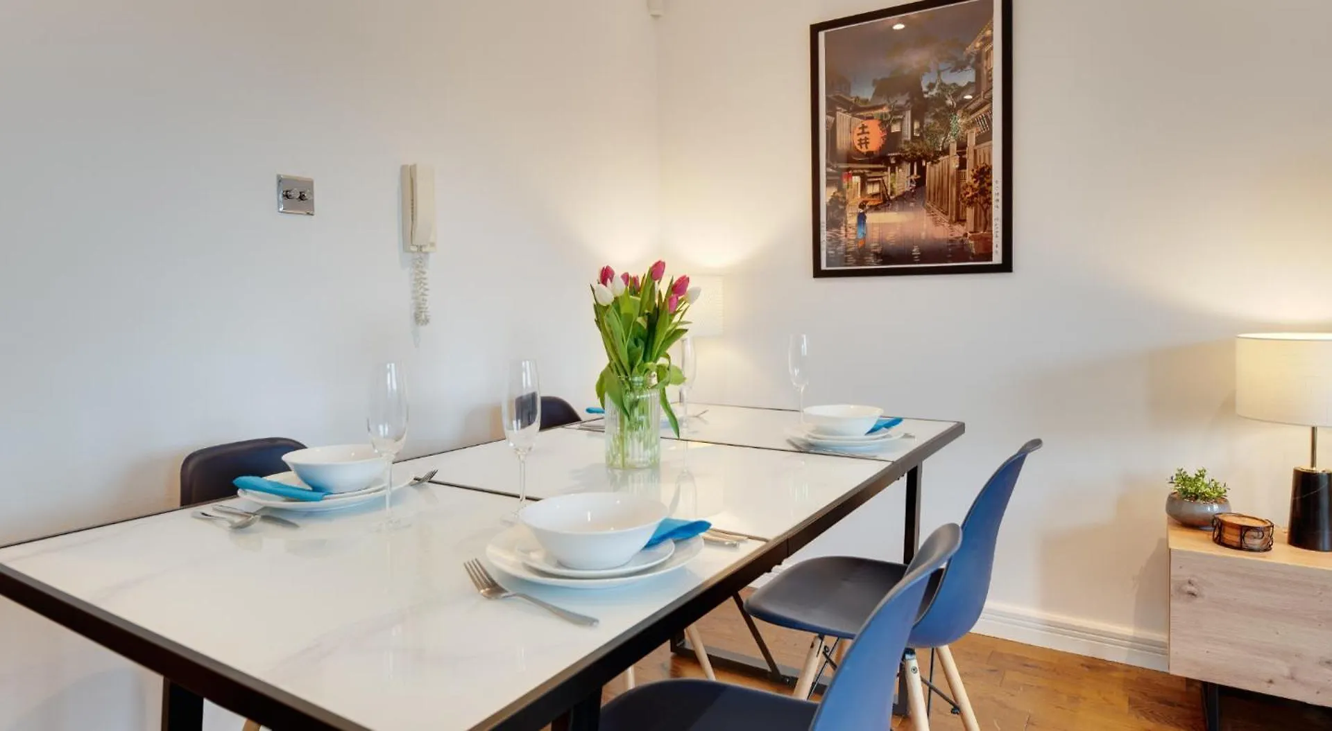 Swan Apartments 1B By Week2Week Newcastle upon Tyne