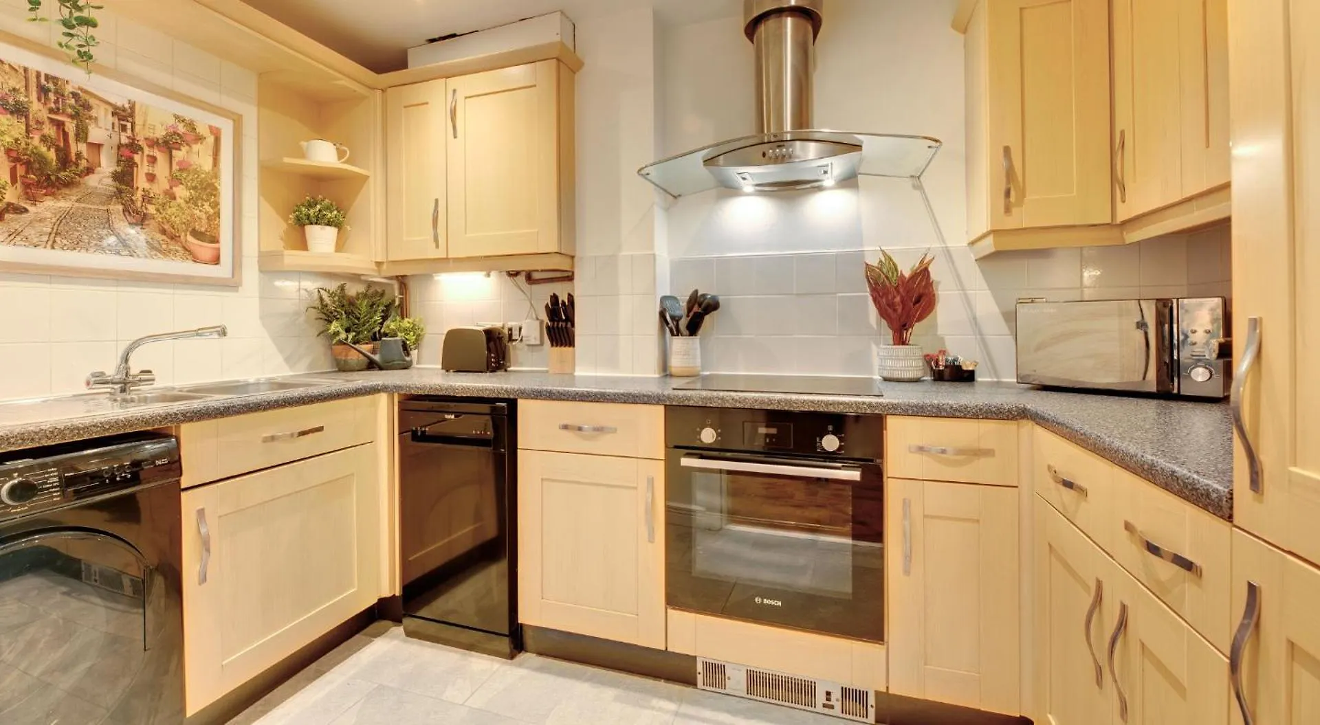 Swan Apartments 1B By Week2Week Newcastle upon Tyne