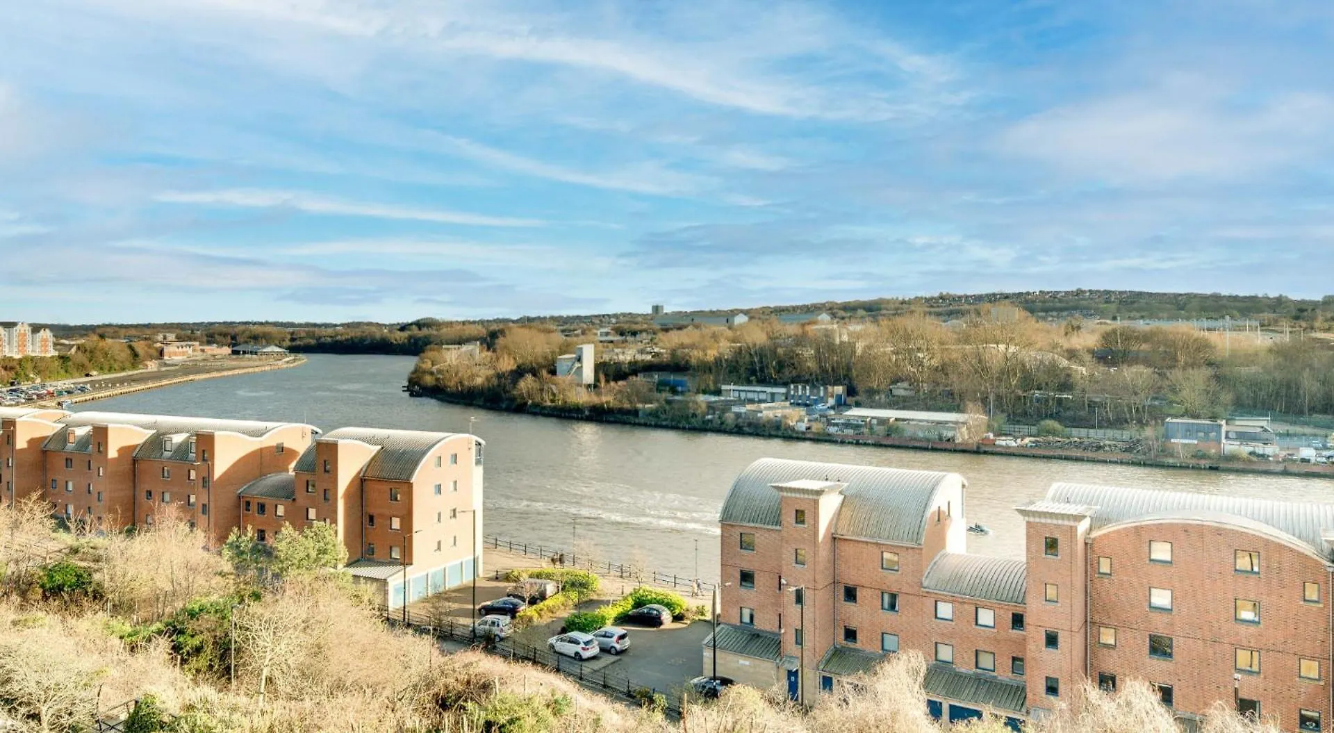 Swan Apartments 1B By Week2Week Newcastle upon Tyne 0*,